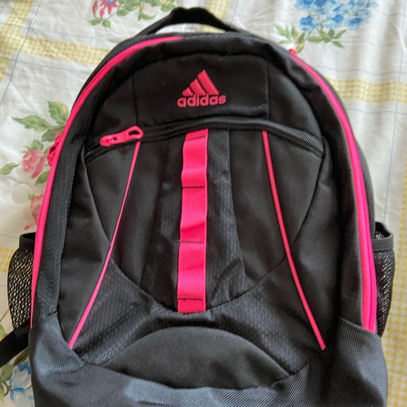 adidas backpack with lots of pockets